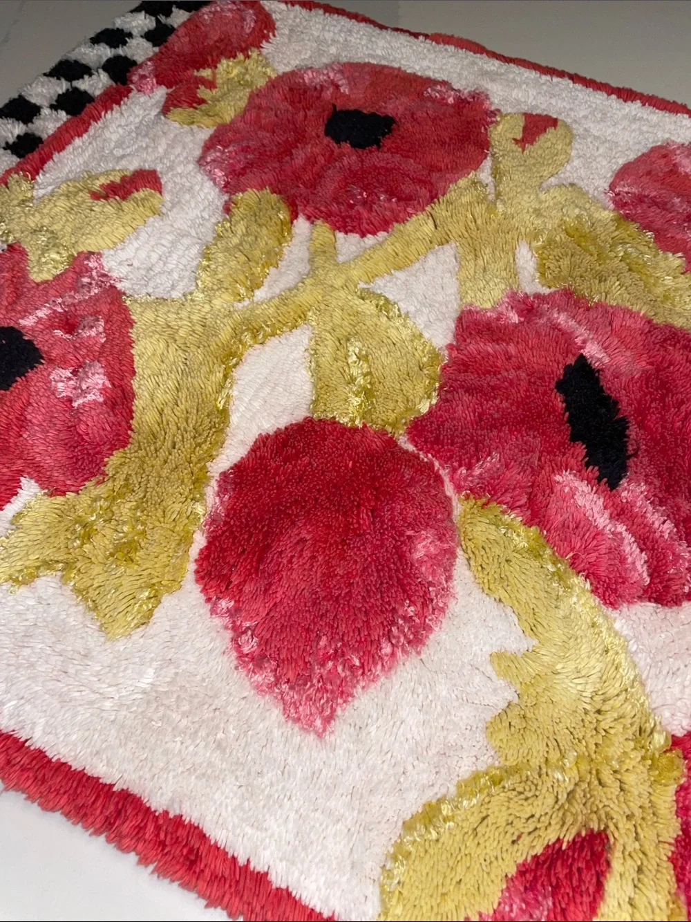 Mackenzie Childs Poppy Bath Rug 21x34”